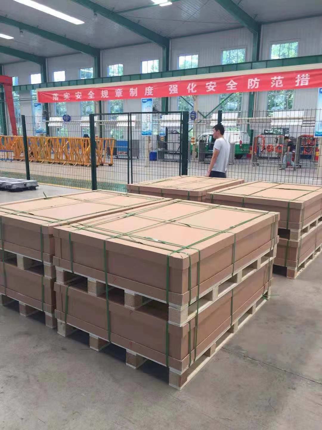 塑料托盤(pán)廠家產(chǎn)品包裝應(yīng)一絲不茍